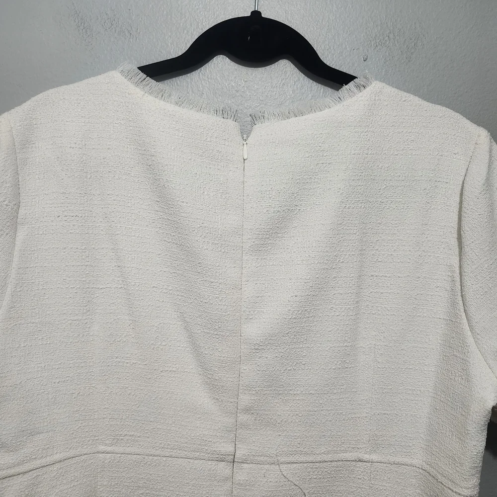 Andrew Marc Ivory V-Neck Dress Size 16 New With Tags - Picture 8 of 9